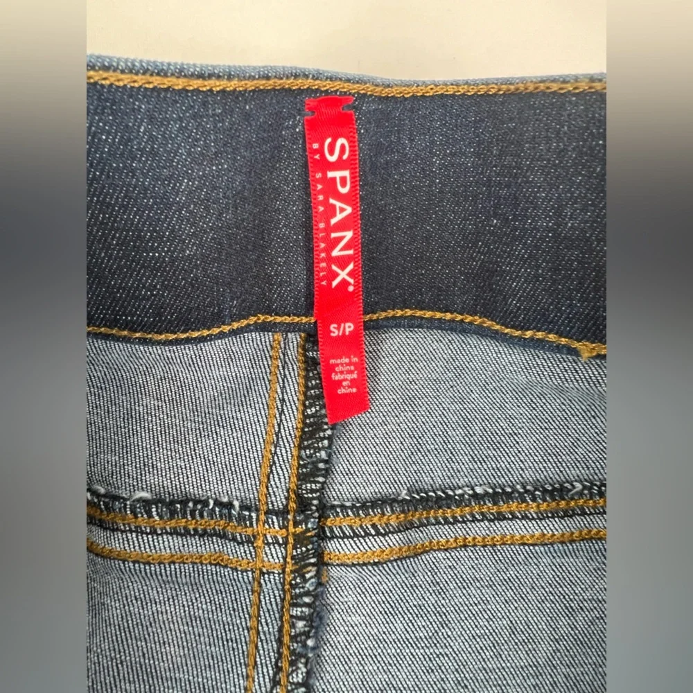 SPANX women's cropped stretch flare pull‎ on denim raw hem Size Small - Picture 5 of 12